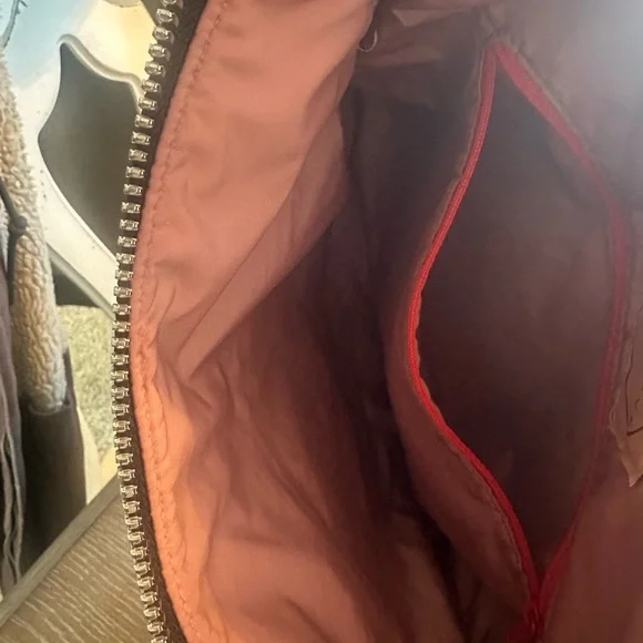 Shorty Love Olive Crossbody Bag with Pink Trim and matching wallet - Picture 3 of 16